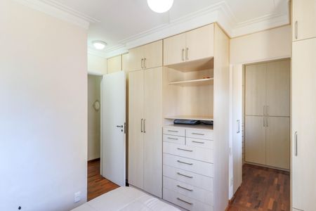 Apartamento à venda com 94m², 3 quartos e 2 vagas Apartamento à venda com 94m², 3 quartos e 2 vagasSuíte