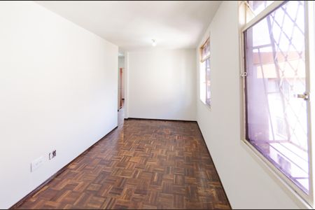 Sala de apartamento à venda com 2 quartos, 45m² em Carlos Prates, Belo Horizonte