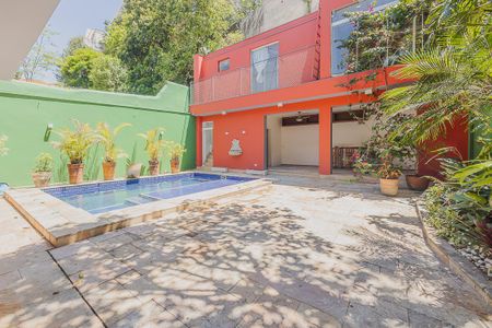 Casa à venda com 446m², 4 quartos e 6 vagasPiscina