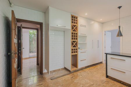 Casa à venda com 446m², 4 quartos e 6 vagasCozinha