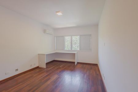 Casa à venda com 446m², 4 quartos e 6 vagasSuíte 1