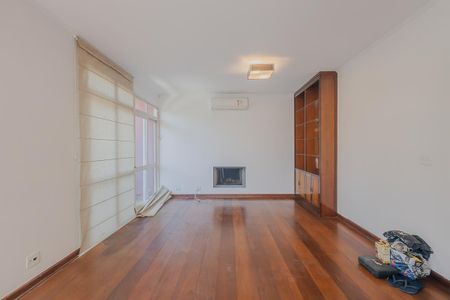 Casa à venda com 446m², 4 quartos e 6 vagasSala 2