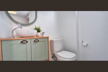 Lavabo de apartamento para alugar com 1 quarto, 74m² em Centro, Florianópolis