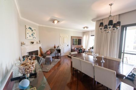 Apartamento para alugar com 147m², 3 quartos e 2 vagasSala