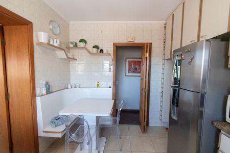 Apartamento para alugar com 147m², 3 quartos e 2 vagasCozinha