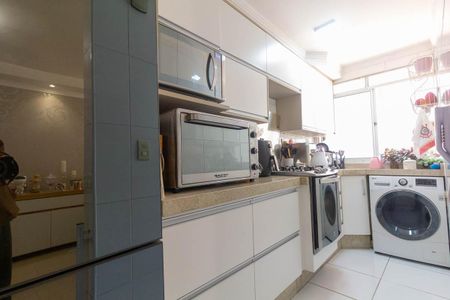 Apartamento à venda com 53m², 3 quartos e sem vagaCozinha e Área de Serviço