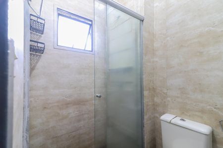 Banheiro de apartamento à venda com 2 quartos, 56m² em Jardim das Vertentes, São Paulo