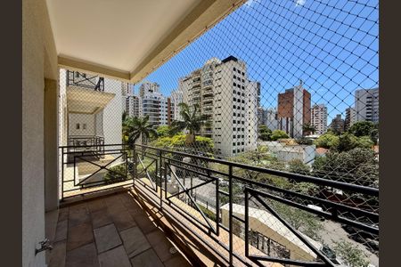 Apartamento para alugar com 387m², 4 quartos e 5 vagas Apartamento para alugar com 387m², 4 quartos e 5 vagasSacada Suíte 3 e 4