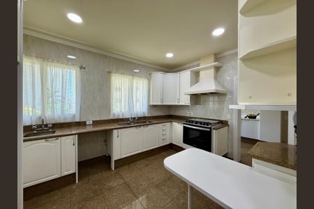 Apartamento para alugar com 387m², 4 quartos e 5 vagas Apartamento para alugar com 387m², 4 quartos e 5 vagasCozinha