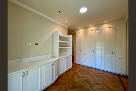 Apartamento para alugar com 387m², 4 quartos e 5 vagas Apartamento para alugar com 387m², 4 quartos e 5 vagasSuíte 2