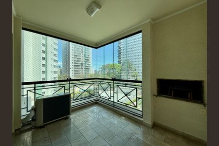 Apartamento para alugar com 387m², 4 quartos e 5 vagas Apartamento para alugar com 387m², 4 quartos e 5 vagasSacada da Sala