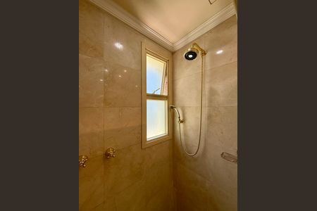 Apartamento para alugar com 387m², 4 quartos e 5 vagas Apartamento para alugar com 387m², 4 quartos e 5 vagasBanheiro Suíte 2