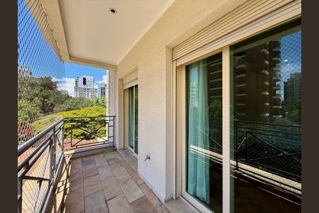 Apartamento para alugar com 387m², 4 quartos e 5 vagas Apartamento para alugar com 387m², 4 quartos e 5 vagasSacada Suíte 3 e 4