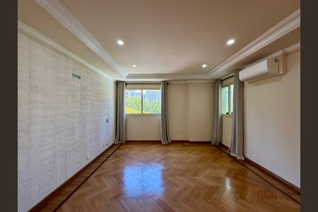 Apartamento para alugar com 387m², 4 quartos e 5 vagas Apartamento para alugar com 387m², 4 quartos e 5 vagasSala