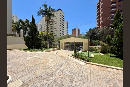 Apartamento para alugar com 387m², 4 quartos e 5 vagas Apartamento para alugar com 387m², 4 quartos e 5 vagasEntrada