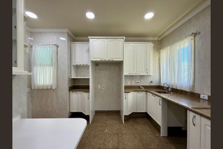 Apartamento para alugar com 387m², 4 quartos e 5 vagas Apartamento para alugar com 387m², 4 quartos e 5 vagasCozinha