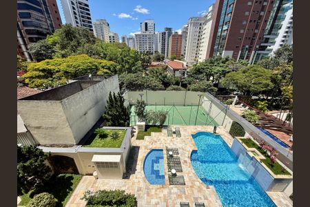 Apartamento para alugar com 387m², 4 quartos e 5 vagas Apartamento para alugar com 387m², 4 quartos e 5 vagasVista da Sacada da Sala
