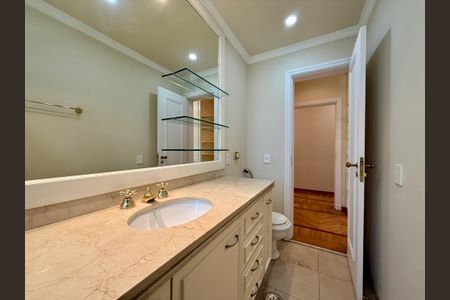 Apartamento para alugar com 387m², 4 quartos e 5 vagas Apartamento para alugar com 387m², 4 quartos e 5 vagasBanheiro Suíte 2