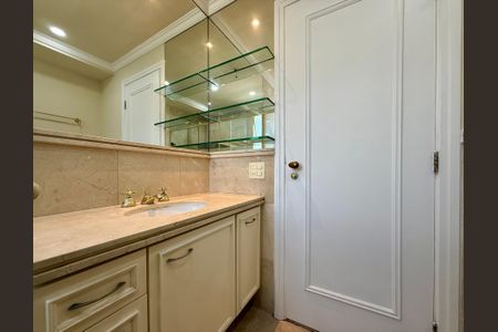 Apartamento para alugar com 387m², 4 quartos e 5 vagas Apartamento para alugar com 387m², 4 quartos e 5 vagasBanheiro 2 Suíte 4