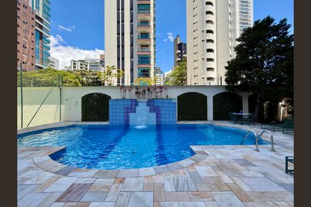 Apartamento para alugar com 387m², 4 quartos e 5 vagas Apartamento para alugar com 387m², 4 quartos e 5 vagasPiscina