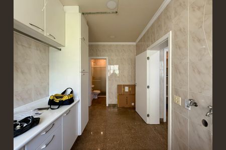 Apartamento para alugar com 387m², 4 quartos e 5 vagas Apartamento para alugar com 387m², 4 quartos e 5 vagasÁrea de Serviço