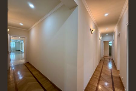 Apartamento para alugar com 387m², 4 quartos e 5 vagas Apartamento para alugar com 387m², 4 quartos e 5 vagasCorredor Suítes