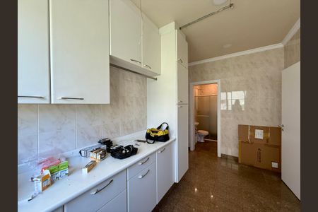 Apartamento para alugar com 387m², 4 quartos e 5 vagas Apartamento para alugar com 387m², 4 quartos e 5 vagasÁrea de Serviço