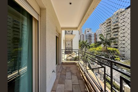 Apartamento para alugar com 387m², 4 quartos e 5 vagas Apartamento para alugar com 387m², 4 quartos e 5 vagasSacada Suíte 3 e 4