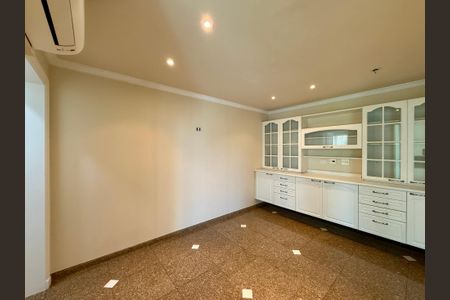 Apartamento para alugar com 387m², 4 quartos e 5 vagas Apartamento para alugar com 387m², 4 quartos e 5 vagasCopa