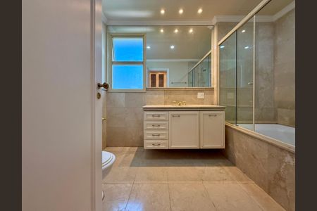Apartamento para alugar com 387m², 4 quartos e 5 vagas Apartamento para alugar com 387m², 4 quartos e 5 vagasBanheiro 1 Suíte 4