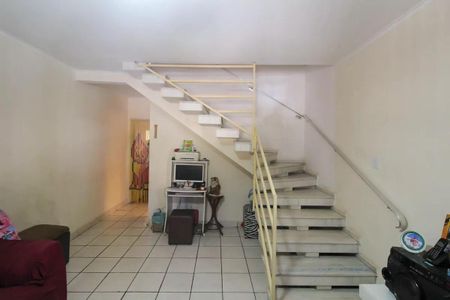 Casa à venda com 130m², 2 quartos e 2 vagas Casa à venda com 130m², 2 quartos e 2 vagasSala