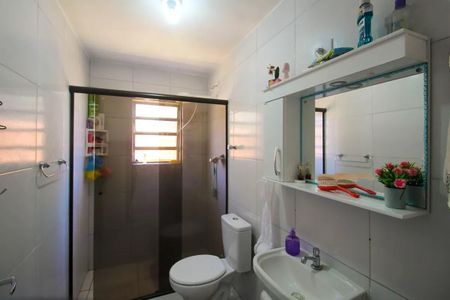 Casa à venda com 130m², 2 quartos e 2 vagas Casa à venda com 130m², 2 quartos e 2 vagasBanheiro