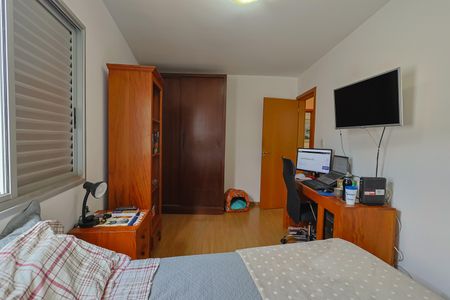 Apartamento à venda com 169m², 3 quartos e 2 vagas Apartamento à venda com 169m², 3 quartos e 2 vagasQuarto 3