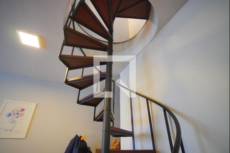 Apartamento para alugar com 140m², 2 quartos e 1 vagaEscada