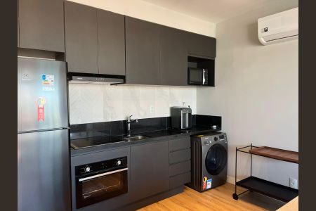 Cozinha de apartamento para alugar com 2 quartos, 85m² em Pinheiros, São Paulo