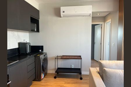 Cozinha de apartamento para alugar com 2 quartos, 85m² em Pinheiros, São Paulo