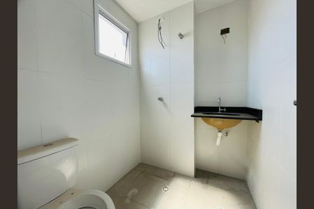 Apartamento à venda com 56m², 2 quartos e 1 vaga Apartamento à venda com 56m², 2 quartos e 1 vagaBanheiro