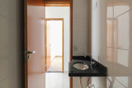 Apartamento à venda com 50m², 2 quartos e sem vaga Apartamento à venda com 50m², 2 quartos e sem vagaBanheiro
