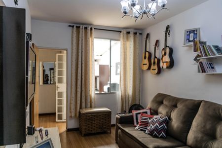 Sala de apartamento à venda com 3 quartos, 84m² em Padre Eustáquio, Belo Horizonte