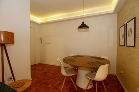 Apartamento para alugar com 79m², 2 quartos e 1 vaga Apartamento para alugar com 79m², 2 quartos e 1 vagaSala