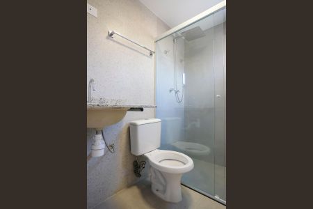 Apartamento à venda com 65m², 2 quartos e 2 vagasBanheiro da suíte 1