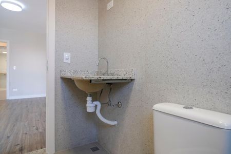 Apartamento à venda com 65m², 2 quartos e 2 vagasBanheiro da suíte 2