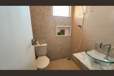 Casa à venda com 141m², 3 quartos e 2 vagas Casa à venda com 141m², 3 quartos e 2 vagasBanheiro da Suíte 2