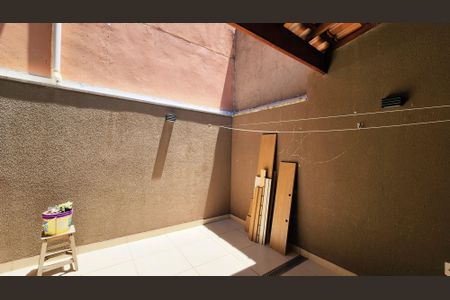 Casa à venda com 141m², 3 quartos e 2 vagas Casa à venda com 141m², 3 quartos e 2 vagasÁrea de Serviço