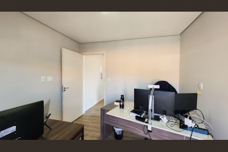 Casa à venda com 141m², 3 quartos e 2 vagas Casa à venda com 141m², 3 quartos e 2 vagasEscritório