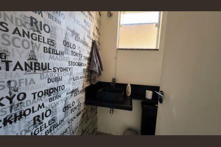 Casa à venda com 141m², 3 quartos e 2 vagas Casa à venda com 141m², 3 quartos e 2 vagasLavabo