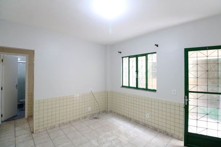 Sala de casa para alugar com 1 quarto, 40m² em Guaratiba, Rio de Janeiro
