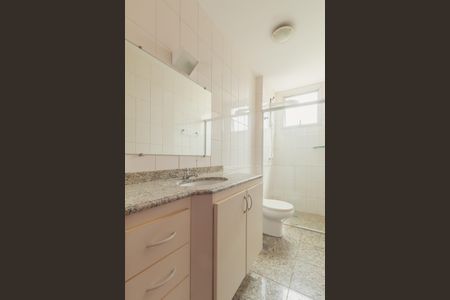 Apartamento à venda com 174m², 4 quartos e 2 vagas Apartamento à venda com 174m², 4 quartos e 2 vagasBanheiro Social 2