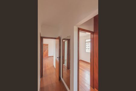 Apartamento à venda com 174m², 4 quartos e 2 vagas Apartamento à venda com 174m², 4 quartos e 2 vagasCorredor