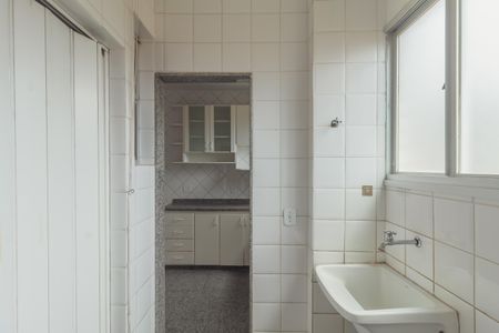 Apartamento à venda com 174m², 4 quartos e 2 vagas Apartamento à venda com 174m², 4 quartos e 2 vagasÁrea de Serviço